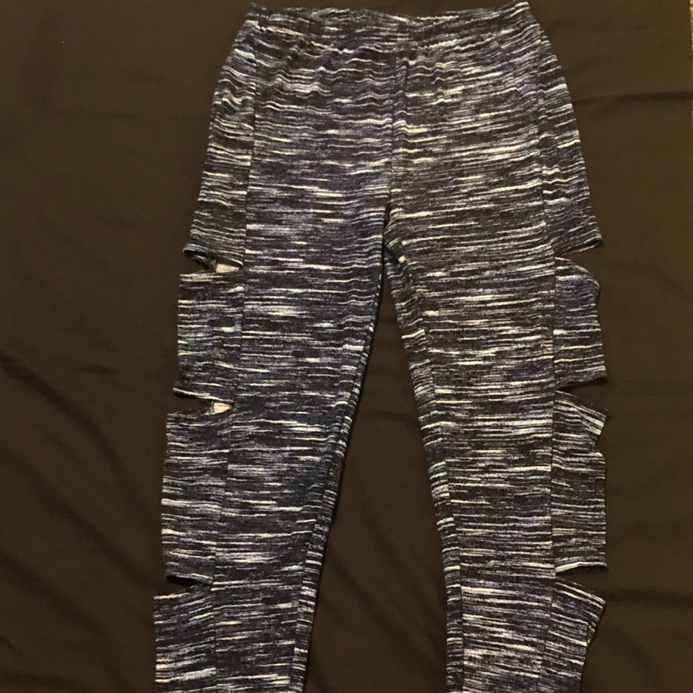Stretch spandex leggings with cuts On side